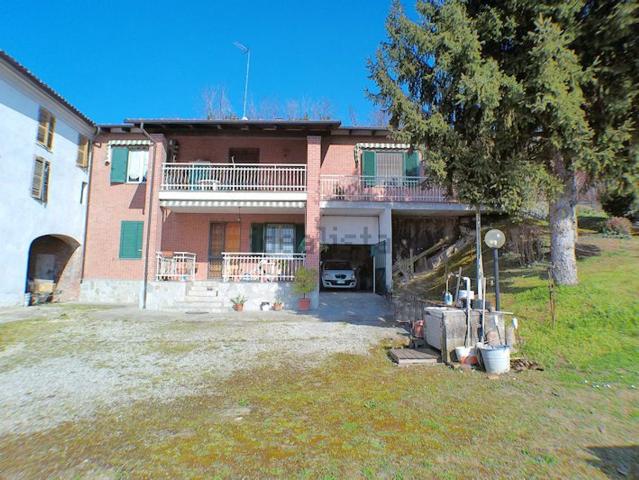Villetta indipendente in vendita di 340 m² in Via Roma