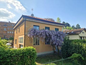 Villetta indipendente in vendita di 340 m² in Via Torino, 8