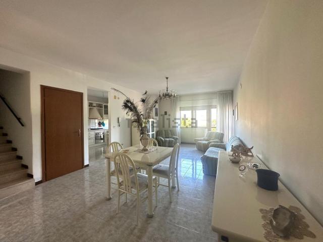 Villetta indipendente in vendita di 340 m² in Via Vasto