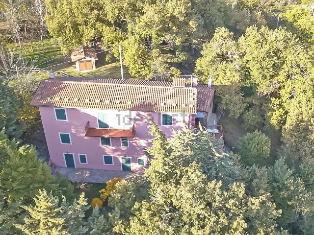 Villetta indipendente in vendita di 340 m² in Località Case Rosse, 46