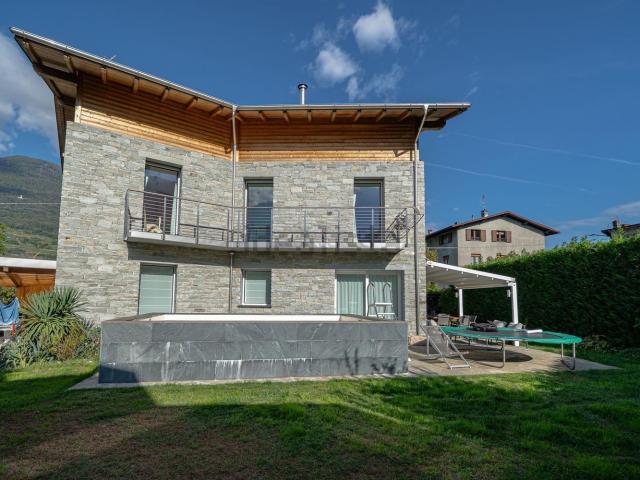 Villetta indipendente in vendita di 341 m² in Via Piano, 44