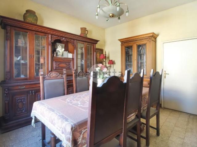 Villetta indipendente in vendita di 341 m² in Viale Adriatico, 8