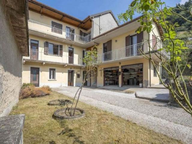 Villetta indipendente in vendita di 345 m²