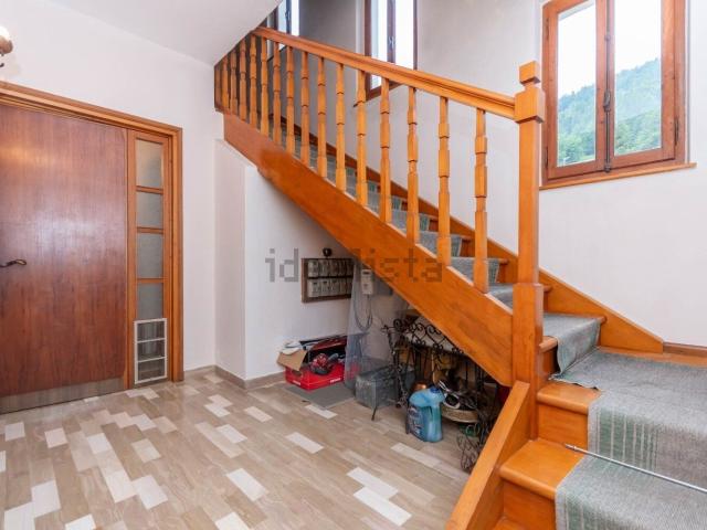 Villetta indipendente in vendita di 345 m²