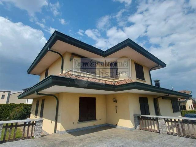Villetta indipendente in vendita di 345 m² in Via Canova, 10
