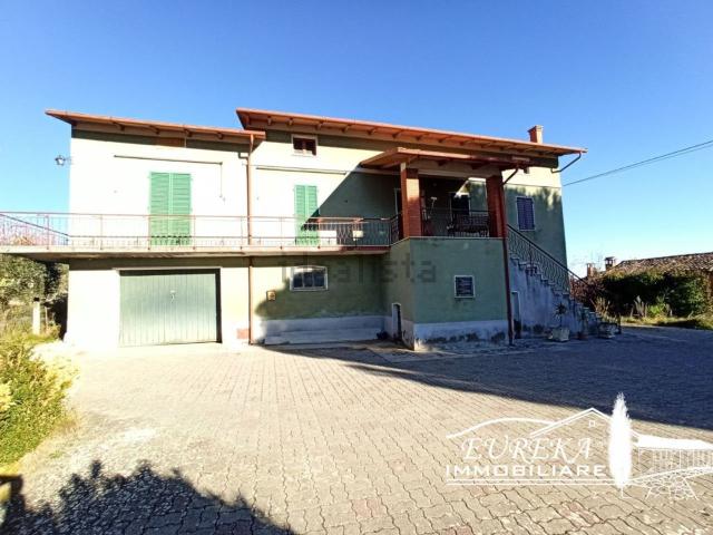Villetta indipendente in vendita di 345 m² in Via Soccorso