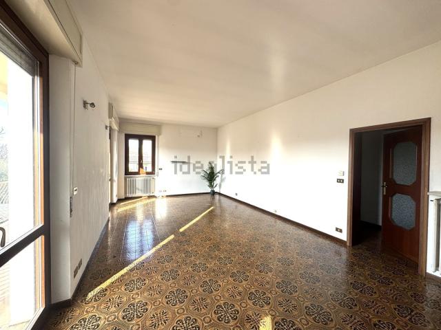 Villetta indipendente in vendita di 345 m² in Via Regia Antica, 48