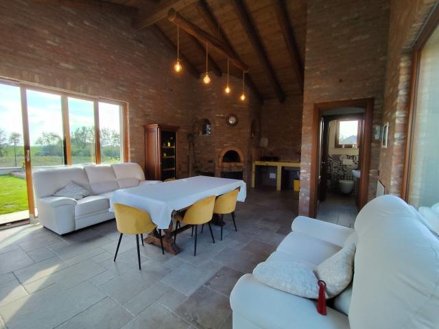 Villetta indipendente in vendita di 345 m² in Via Valle Quarta