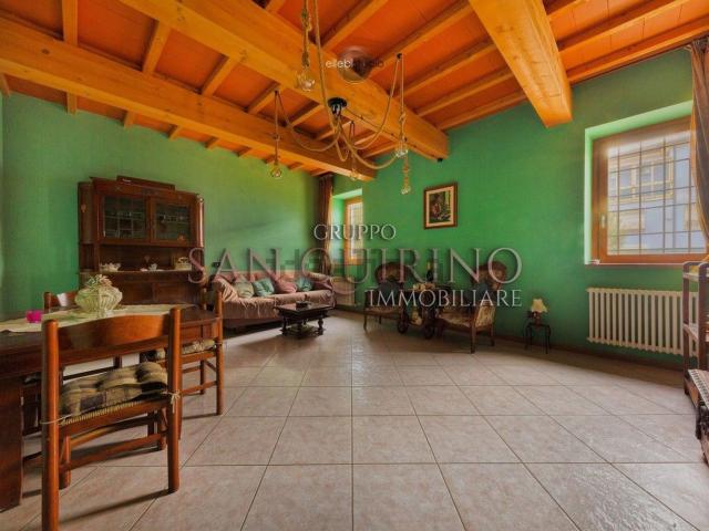 Villetta indipendente in vendita di 346 m² in Via Raffaello, 29