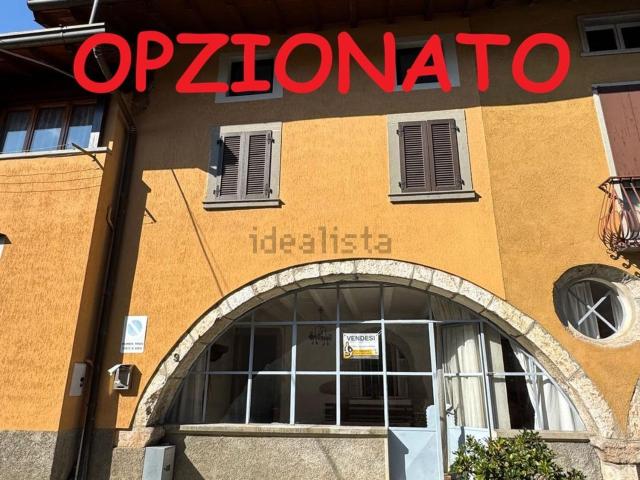 Villetta indipendente in vendita di 347 m² in Via Cavour, 13
