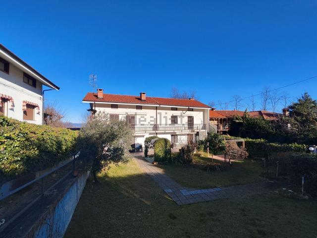 Villetta indipendente in vendita di 347 m² in Via Fassola