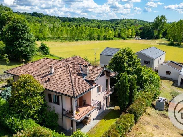 Villetta indipendente in vendita di 347 m² in Via San Carlo Borromeo, 35