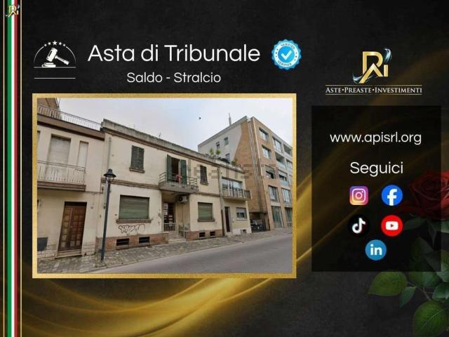Villetta indipendente in vendita di 347 m² in Via Roma, 14