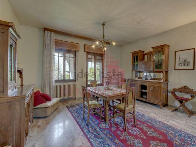 Villetta indipendente in vendita di 349 m² in Via dei Fanti, 5
