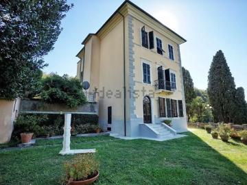 Villetta indipendente in vendita di 350 m²