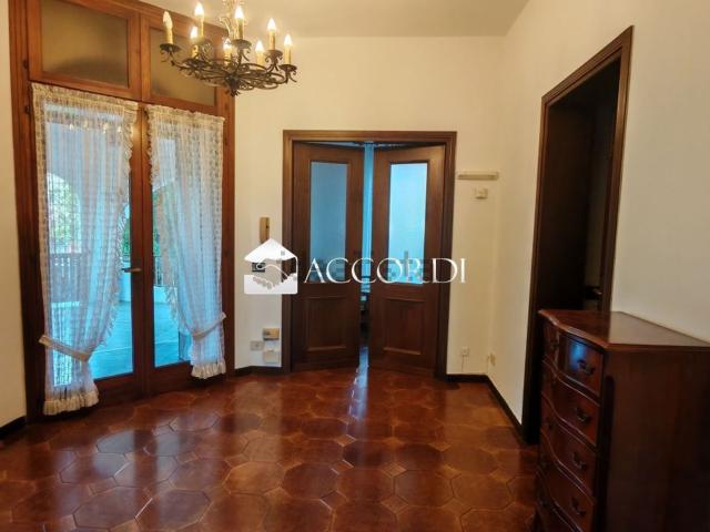 Villetta indipendente in vendita di 350 m²