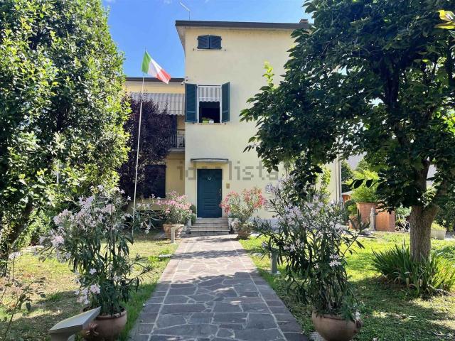 Villetta indipendente in vendita di 350 m²