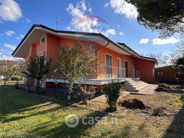Villetta indipendente in vendita di 350 m²