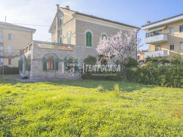 Villetta indipendente in vendita di 350 m²