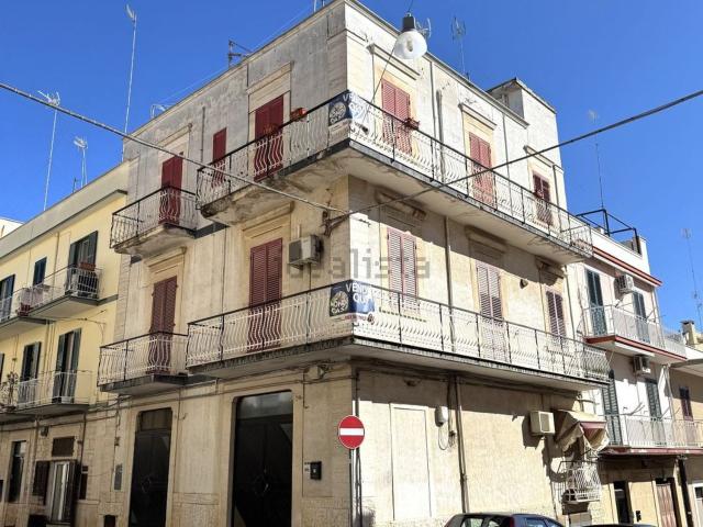 Villetta indipendente in vendita di 350 m² in Via C. Balbo