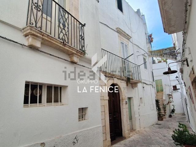 Villetta indipendente in vendita di 350 m² in Via C. Battisti