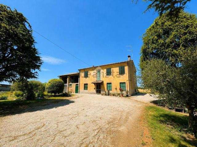 Villetta indipendente in vendita di 350 m² in Via Cocorre, 8