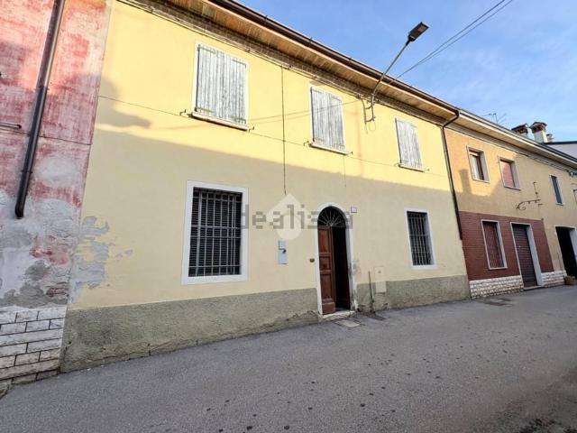 Villetta indipendente in vendita di 350 m² in Via Abate Cremonesini, 31