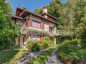 Villetta indipendente in vendita di 350 m² in Via al Santuario