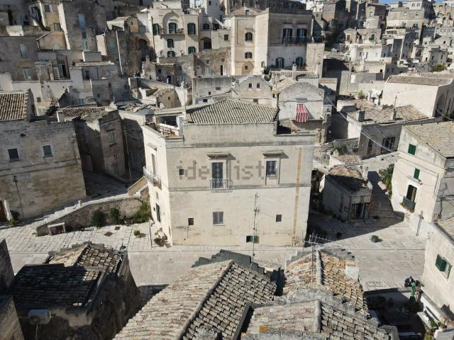 Villetta indipendente in vendita di 350 m² in Via Bruno Buozzi