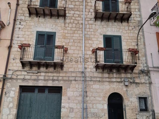 Villetta indipendente in vendita di 350 m² in Via Giuseppe Garibaldi, 226