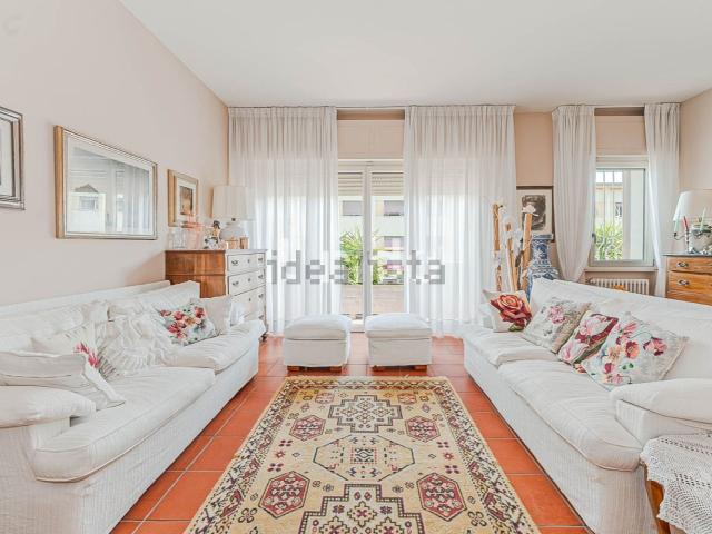Villetta indipendente in vendita di 350 m² in Via Giacomo Matteotti