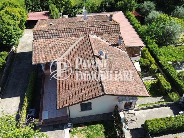 Villetta indipendente in vendita di 350 m² in Via dello Sport