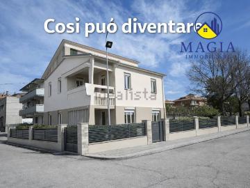 Villetta indipendente in vendita di 350 m² in Via della Stazione, 12