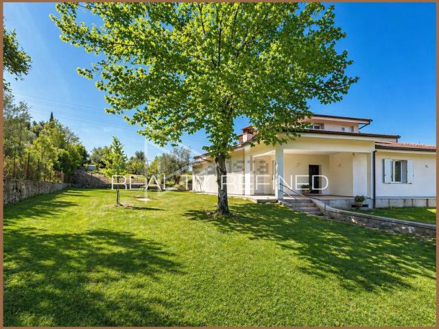 Villetta indipendente in vendita di 350 m² in Via della Presura, 2