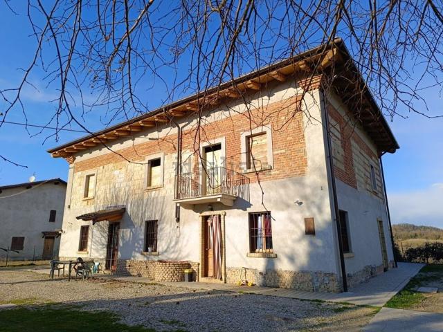 Villetta indipendente in vendita di 350 m² in Via Duca D&apos Aosta, 2