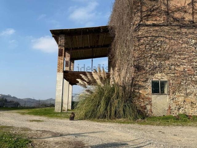 Villetta indipendente in vendita di 350 m² in Via FOGLIANO, 45