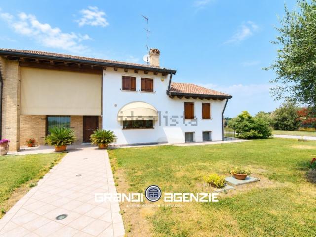 Villetta indipendente in vendita di 350 m² in Via Fratelli Bianchin, 68