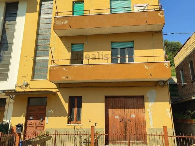 Villetta indipendente in vendita di 350 m² in Via Montagna dei Fiori