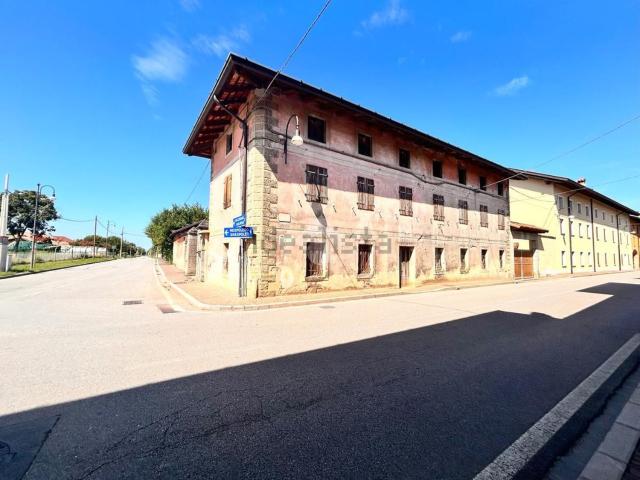 Villetta indipendente in vendita di 350 m² in Via Montenero, 10