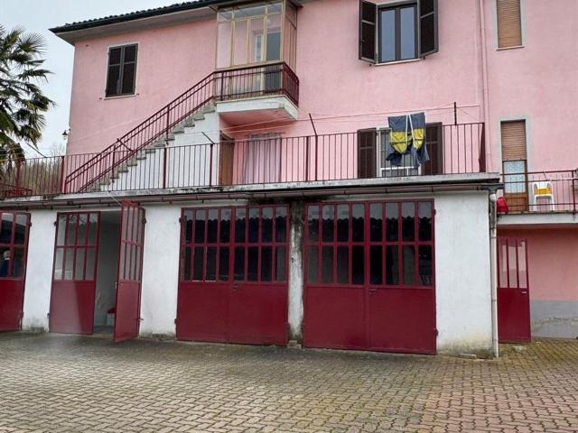Villetta indipendente in vendita di 350 m² in Via Marconi, 11