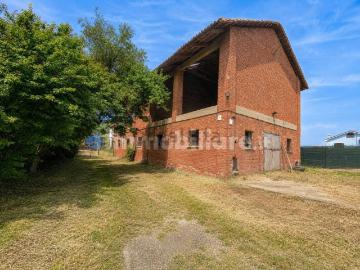 Villetta indipendente in vendita di 350 m² in Via Martiri di Ceresole