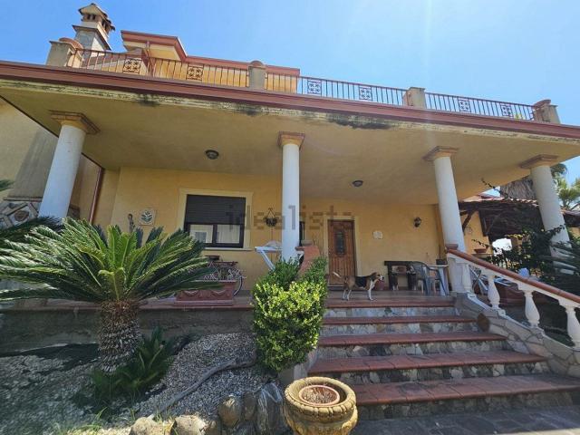 Villetta indipendente in vendita di 350 m² in Via Necco