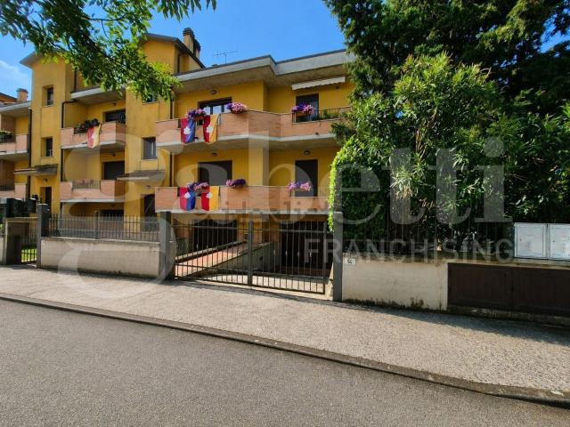 Villetta indipendente in vendita di 350 m² in Via Sirmione, 58