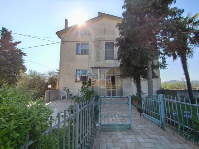 Villetta indipendente in vendita di 350 m² in Via Pergolese, 61