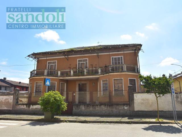 Villetta indipendente in vendita di 350 m² in Via Piero Roncarolo