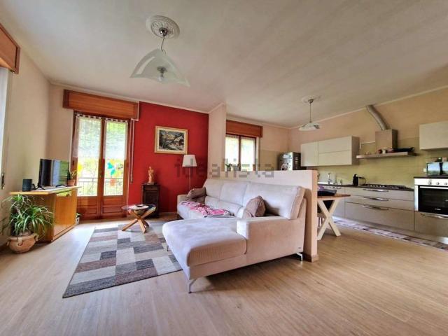 Villetta indipendente in vendita di 350 m² in Via Principale, 9