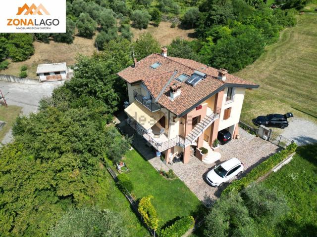 Villetta indipendente in vendita di 350 m² in Via Provinciale