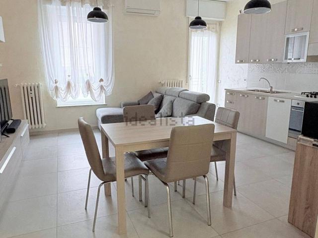 Villetta indipendente in vendita di 350 m² in Via Roma