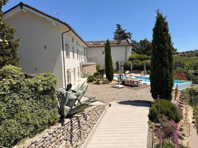 Villetta indipendente in vendita di 350 m² in Via Roma, 1