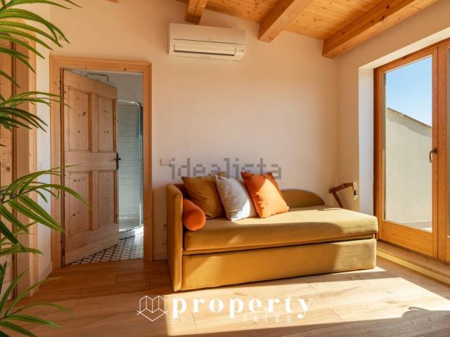 Villetta indipendente in vendita di 350 m² in Via Roma, 27